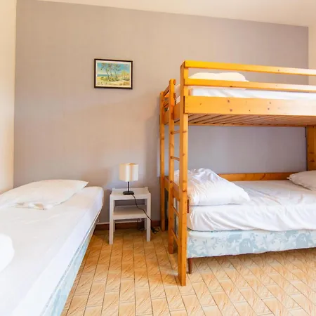 Maison Cri-cri A * Арес